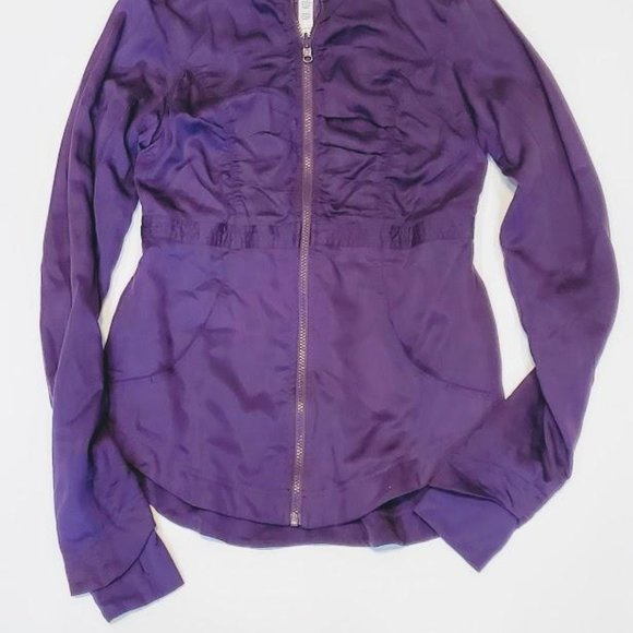 Size 4 - Lululemon Inner Peace Jacket - Picture 3 of 3